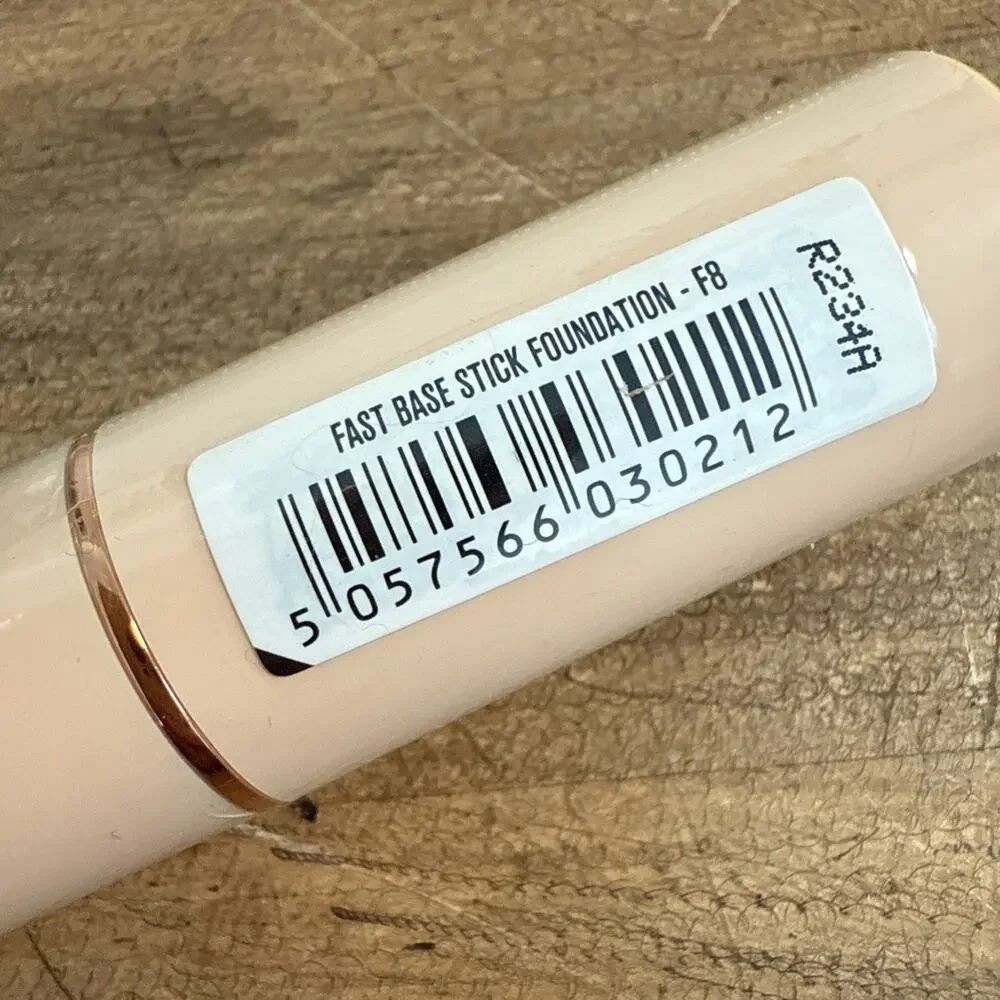 Revolution Beauty Fast Base Concealer Shade F8